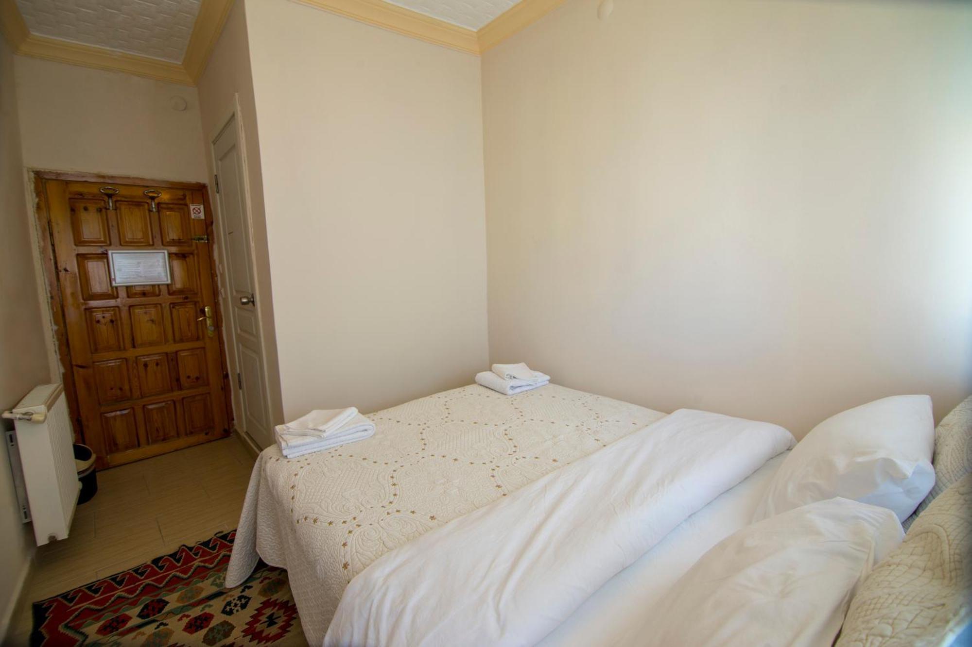 Kamelya Cave Hostel (Adults Only) Γκόρεμε Εξωτερικό φωτογραφία